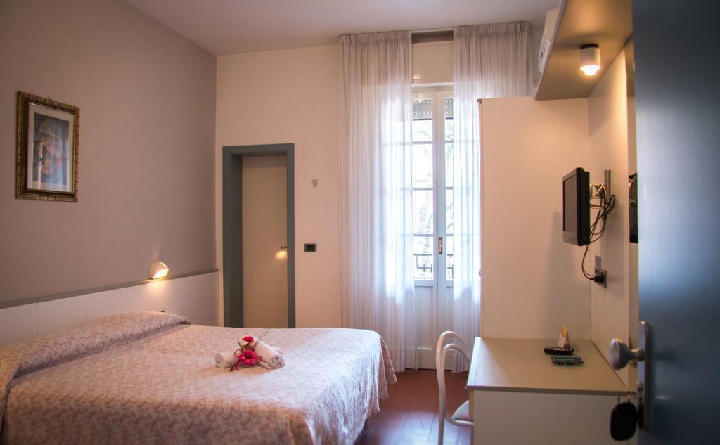B&B Hotel Souvenir Cesenatico Bilik gambar