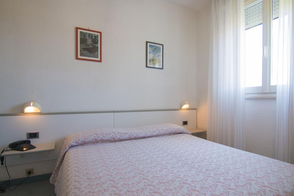 B&B Hotel Souvenir Cesenatico Bilik gambar