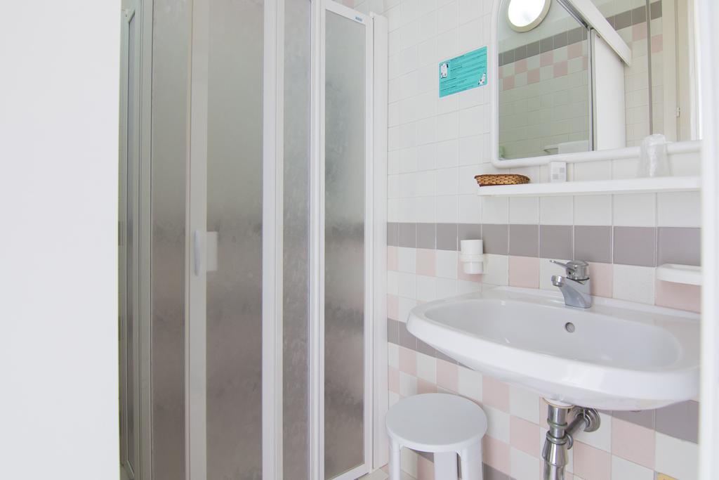 B&B Hotel Souvenir Cesenatico Bilik gambar